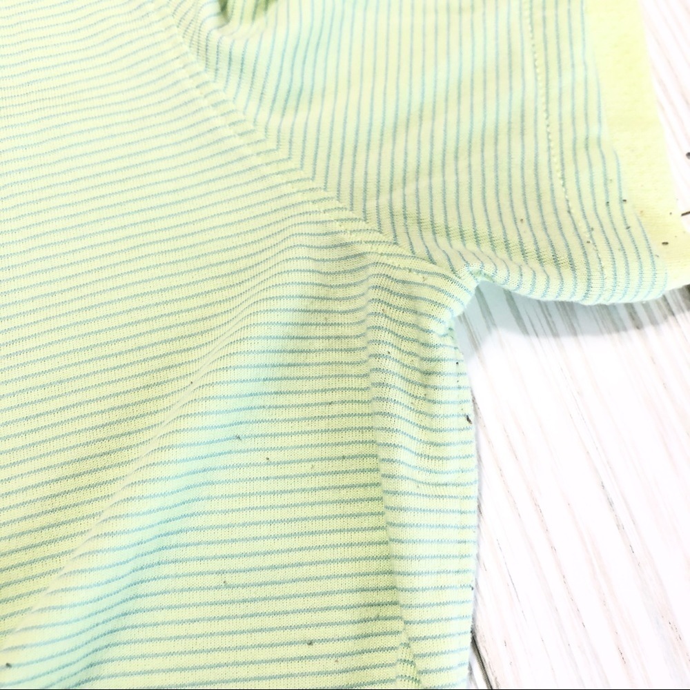 🌸🌼Women's Under Armour Shirt - Picture 6 of 7